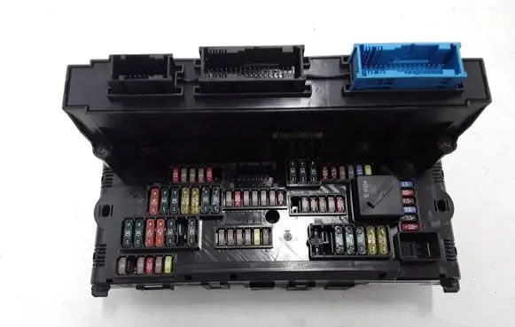 BMW 5 GT F07 Fuse module 9210861
