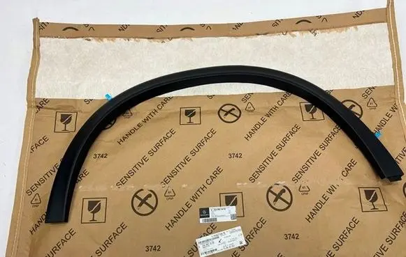 Mercedes-Benz GLC C254 Rear arch trim A2548803802