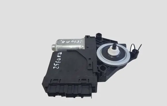 Volvo V60 Front door window regulator motor 31674757 966269103