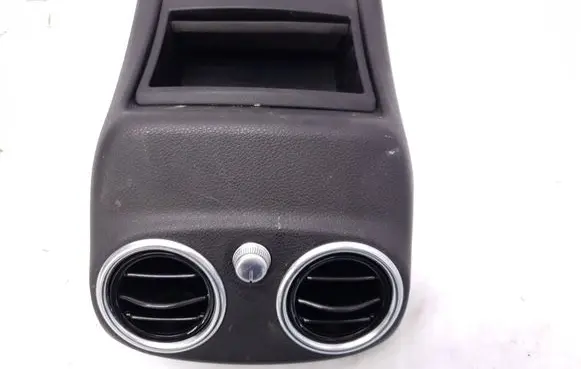 Mercedes-Benz C W205 Rear air vent grill A2056800491 A2058308301