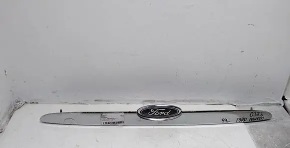 Ford Mondeo MK II Trunk door license plate light bar 96BBN43404BE C8C9A