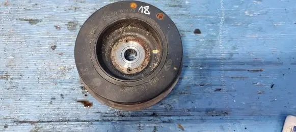 Hyundai Bayon Crankshaft pulley 25290-07490