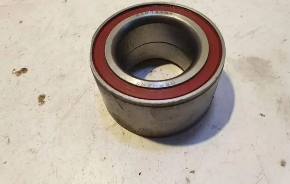 Audi 80 90 B2 Front wheel bearing hub 540733BA