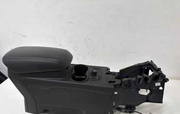 Ford Focus Center console