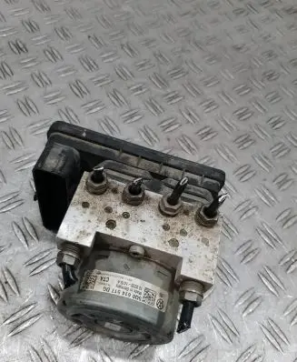Volkswagen PASSAT B8 ABS Pump 5Q0614517DG