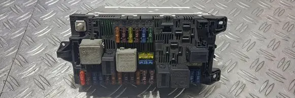 Mercedes-Benz E W211 SAM control unit 2115453901