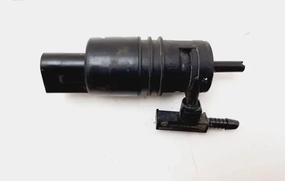 Mercedes-Benz E C207 W207 Windscreen/windshield washer pump 2218690121
