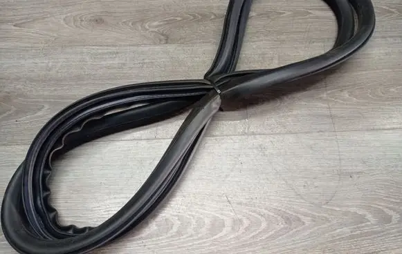 Front door rubber seal