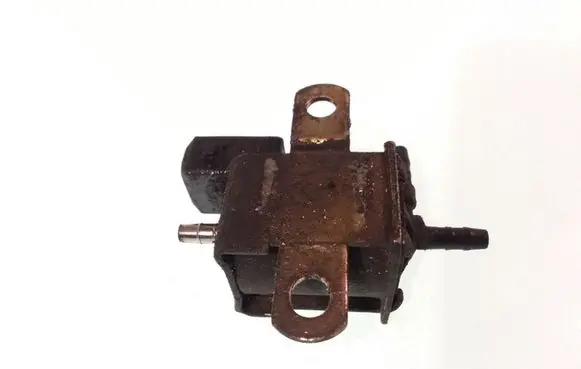 Volkswagen Sharan Vacuum valve 028906283F