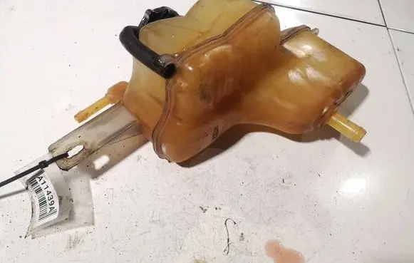 Dodge Journey Coolant expansion tank/reservoir 05058157AD