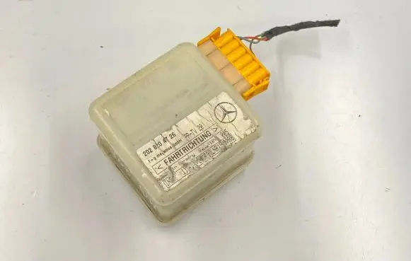 Mercedes-Benz CLK A208 C208 Alarm control unit/module 2028204726