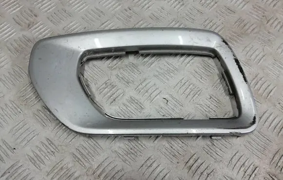 Volvo XC70 Front fog light trim/grill 30744506
