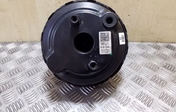 Skoda Yeti (5L) Brake booster 1K2614105BL