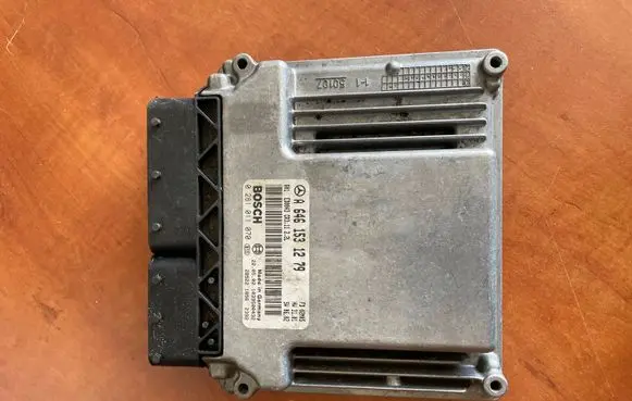 Mercedes-Benz Vito Viano W639 Engine control unit/module A6461531279