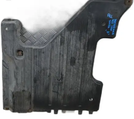 Volkswagen PASSAT B8 Engine splash shield/under tray 3Q0825206B