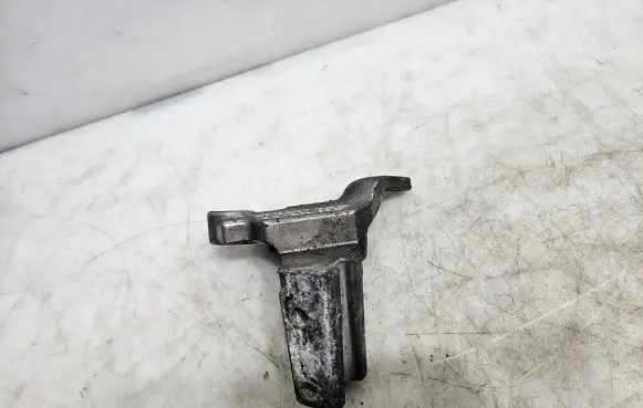 Volvo S60 Engine mounting bracket 31293542