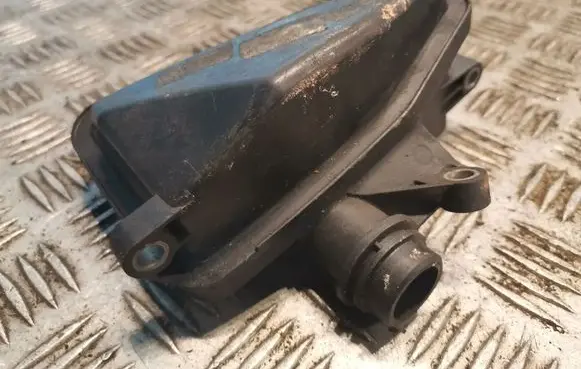Mercedes-Benz E W211 Intake resonator 6421400087
