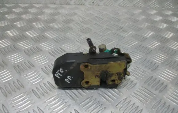 Chrysler PT Cruiser Front door lock
