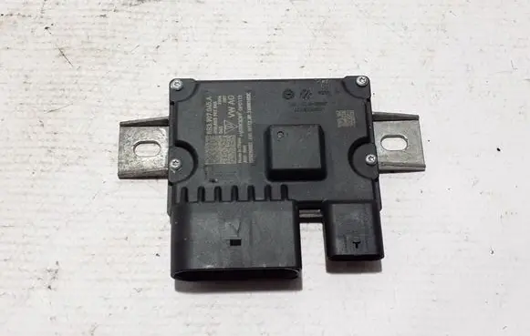 Audi A5 Other control units/modules 8B3907045A
