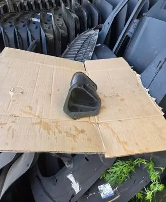 Opel Insignia A Air intake duct part 13325924 D65423 GR03417