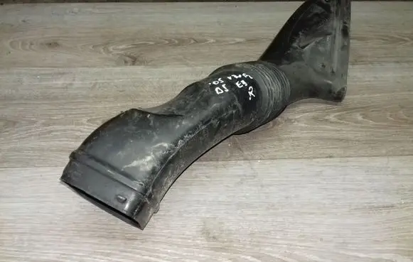 Volvo V70 Air intake duct part 8638624