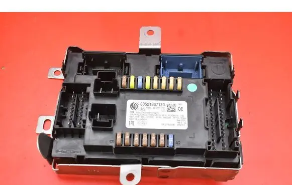 Fiat Tipo Fuse box set 00521337120