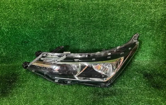 Toyota Corolla E160 E170 Headlight/headlamp 8115002L50