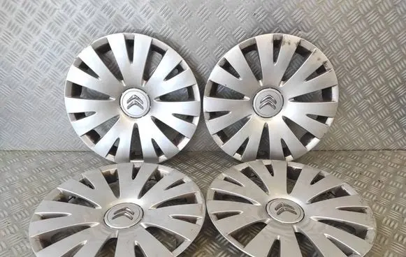 Citroen Berlingo R15 wheel hub/cap/trim 9813655477