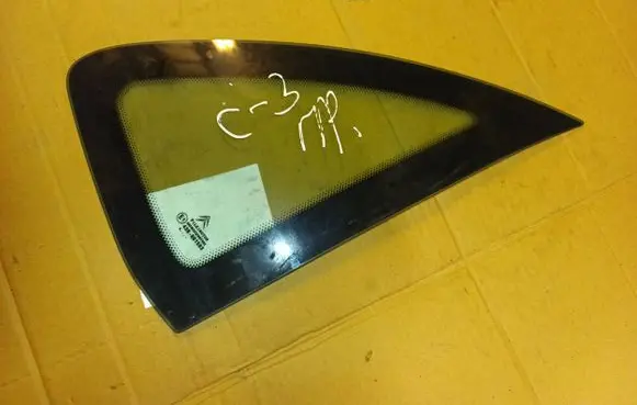Citroen C3 Rear side window
