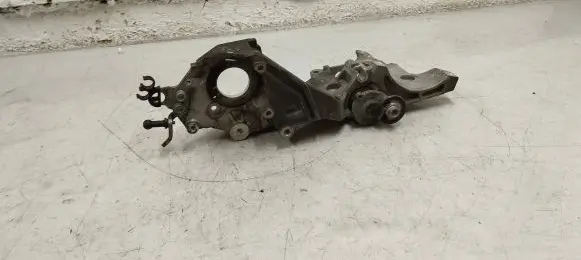 Audi Q3 8U Fuel pump bracket 03l903143q