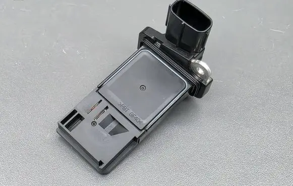 Toyota Corolla E210 E21 Mass air flow meter 222040Y010 AFH70M37B