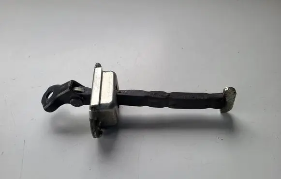 Toyota Yaris Front door check strap stopper