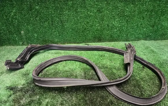 Opel Cascada Trunk rubber seal (body) 13384145