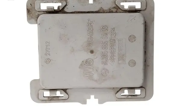 Front bumper mounting bracket