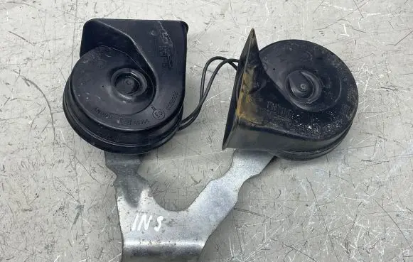 Opel Insignia A Horn signal 20857424
