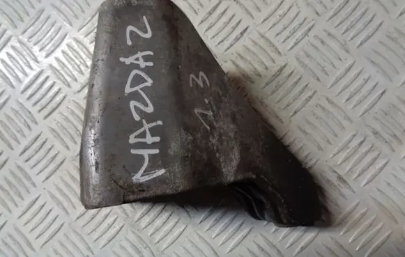 Mazda 2 Engine mounting bracket D65138080