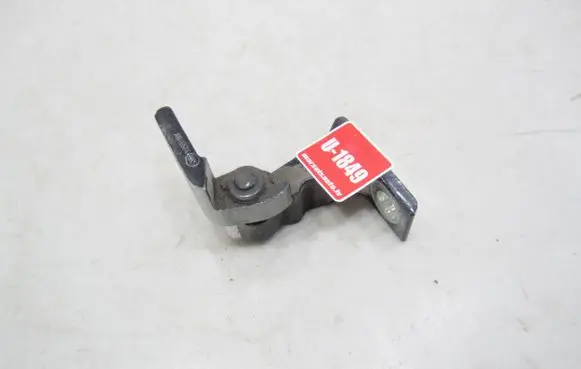 Volkswagen PASSAT B8 Front door lower hinge 8X0831404E A046574