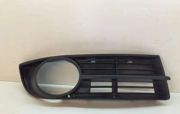 Volkswagen Touran I Front bumper lower grill 1T0853666A 13404