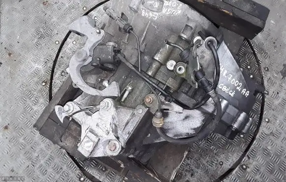 Ford Kuga I Manual 6 speed gearbox AV4R7002AA