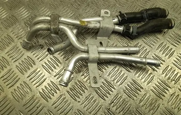 Audi Q7 4M Engine coolant pipe/hose 4M0121485BA