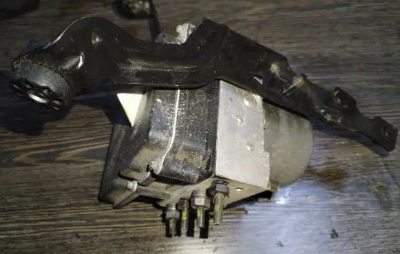 BMW 5 E60 E61 ABS Pump 34516767235