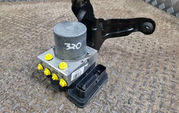 Volvo XC40 ABS Pump 31445742 32214379