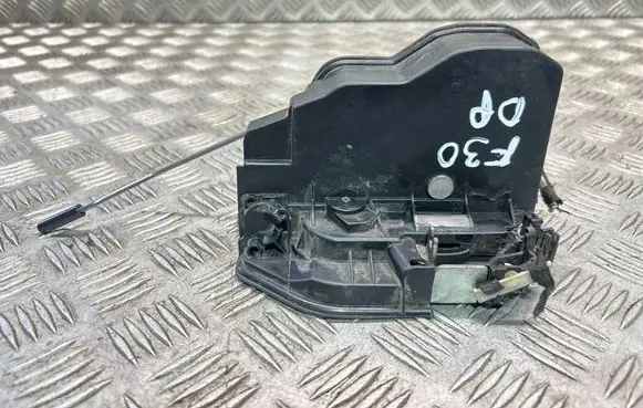 BMW 3 F30 F35 F31 Front door lock 7229458