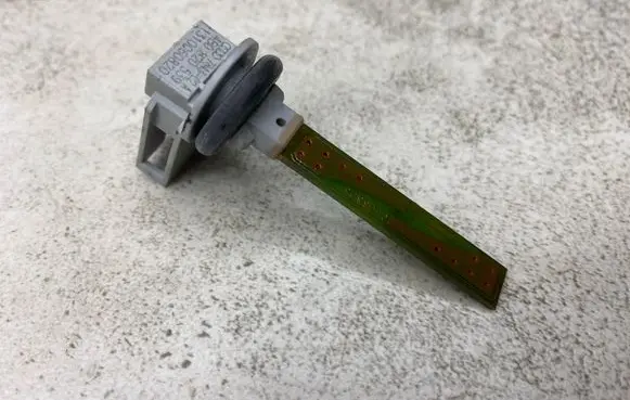 Volkswagen PASSAT B6 Interior temperature sensor 4B0820539