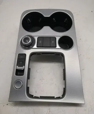 Cup holder front