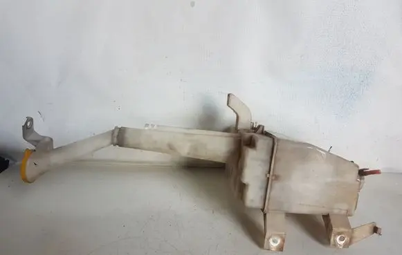 Nissan X-Trail T30 Windshield washer fluid reservoir/tank