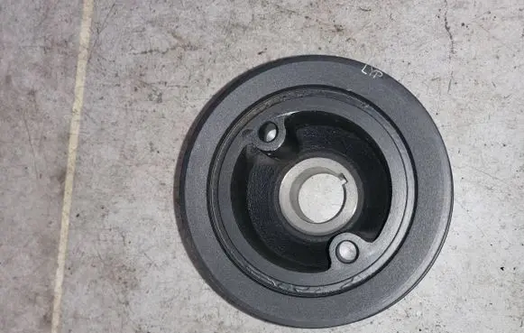 Mitsubishi Pajero Crankshaft pulley