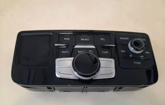 Head unit multimedia control