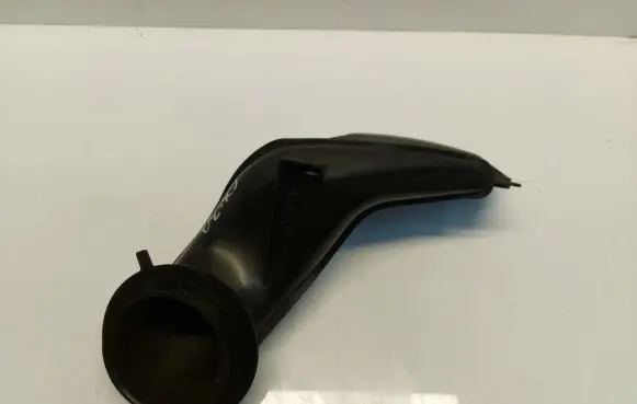 Mazda CX-30 Air intake hose/pipe hf2j-13201