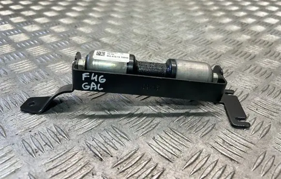 BMW 2 F46 Tailgate strut 2580797